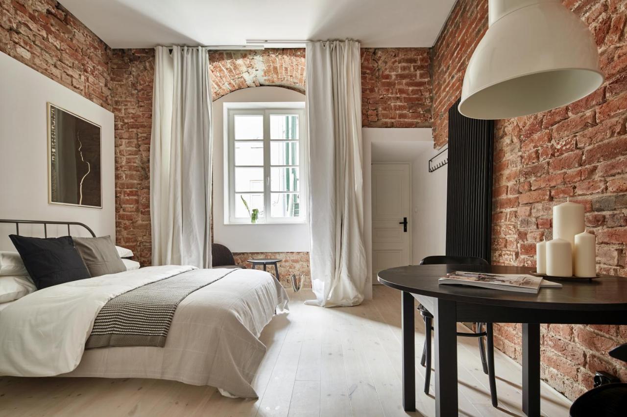 Old New - Prime Location On Main Square Apartment Krakow Luaran gambar